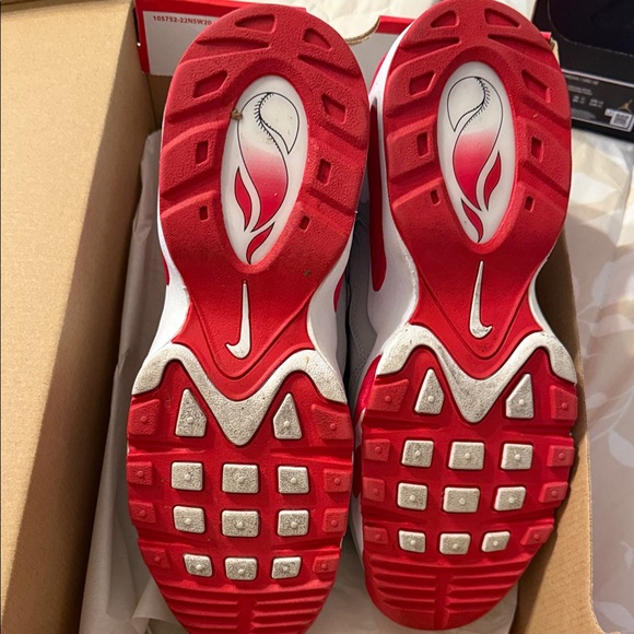 Nike Air Griffey Max 1 'Cincinnati Reds Away'  size 10.5 men’s - Picture 4 of 8